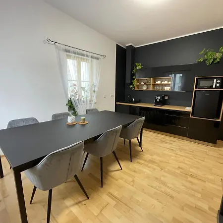 Living In 1 Apartamento Praga